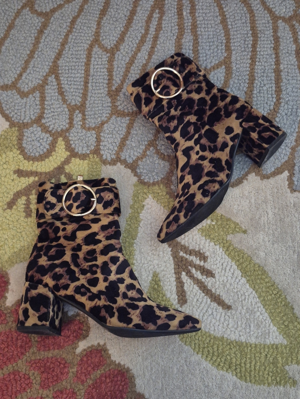 UDIFU Leopard Print Ankle Boots with Gold Ring Accent - Women's Size 8